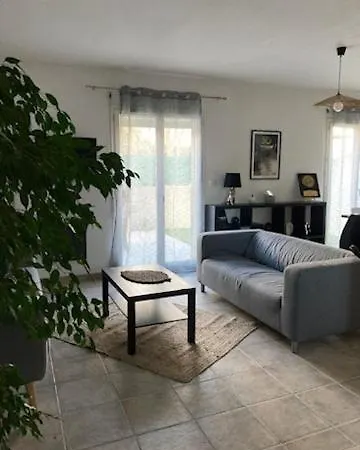 Villa Charmante Dans Un Lotissement Tres Calme *